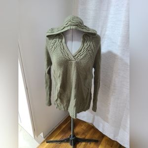 Hunter Green hooded sweater
